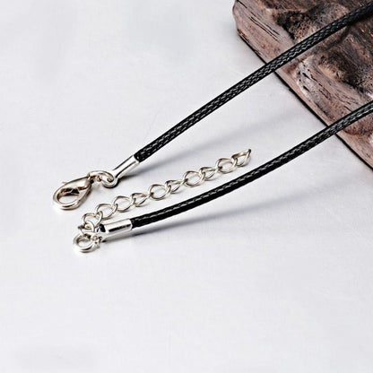 Elegant Tibetan Buddhist Necklace - Mantra for Good Luck